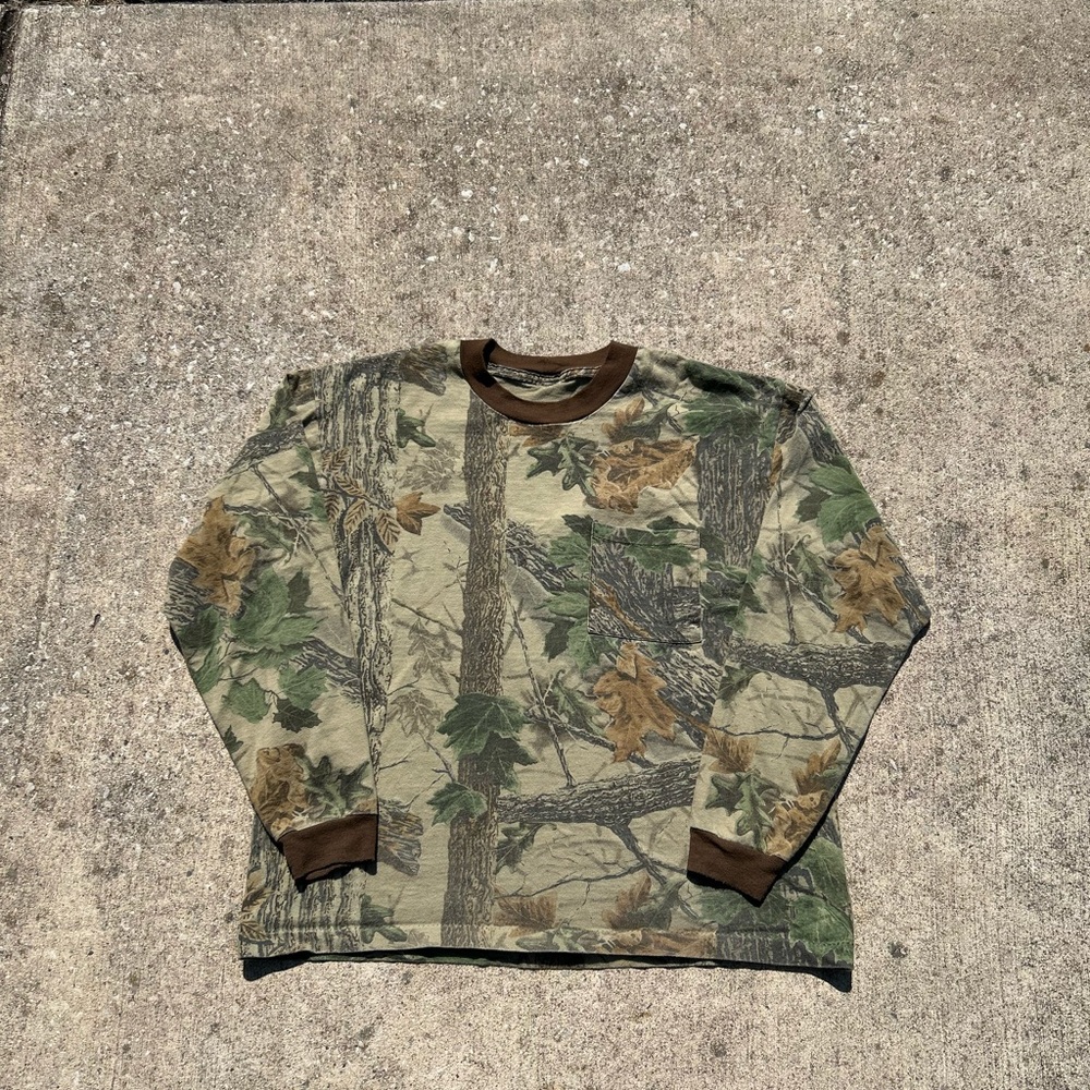 Vintage Realtree Camo Long Sleeve Shirt